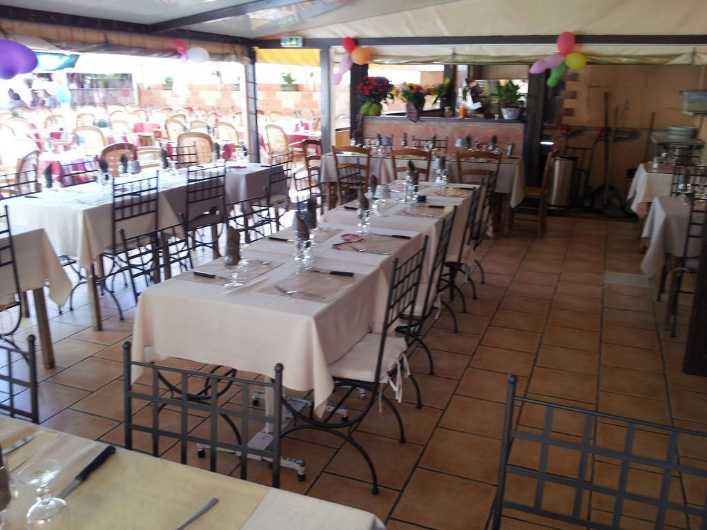 Le Grand Hotel Aups Luaran gambar