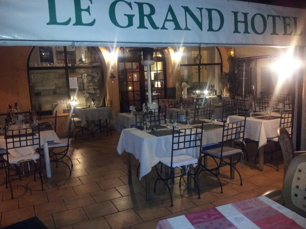 Le Grand Hotel Aups Luaran gambar
