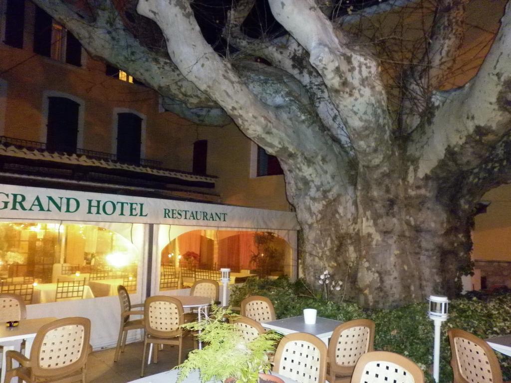 Le Grand Hotel Aups Luaran gambar
